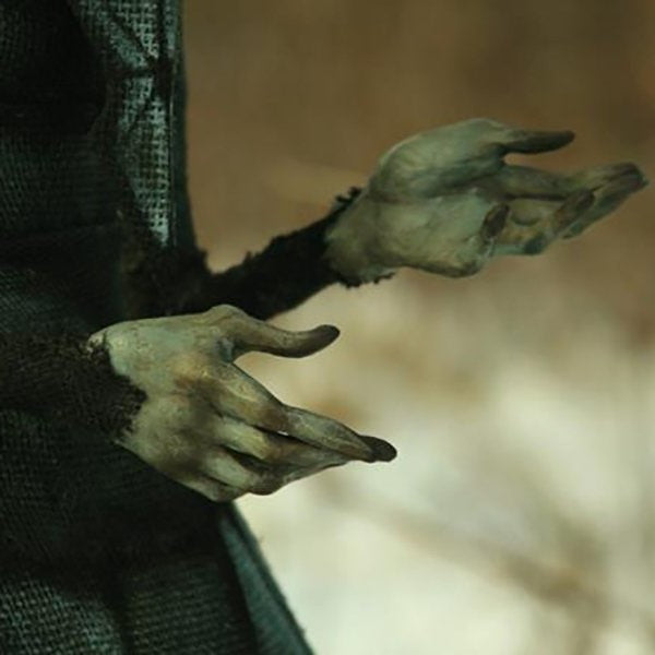 Creepy Witch Sculpture Halloween Decoration